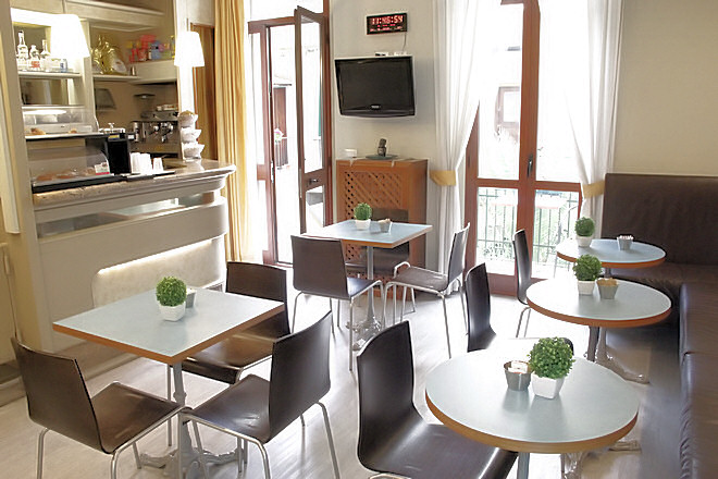 Breakfast Room